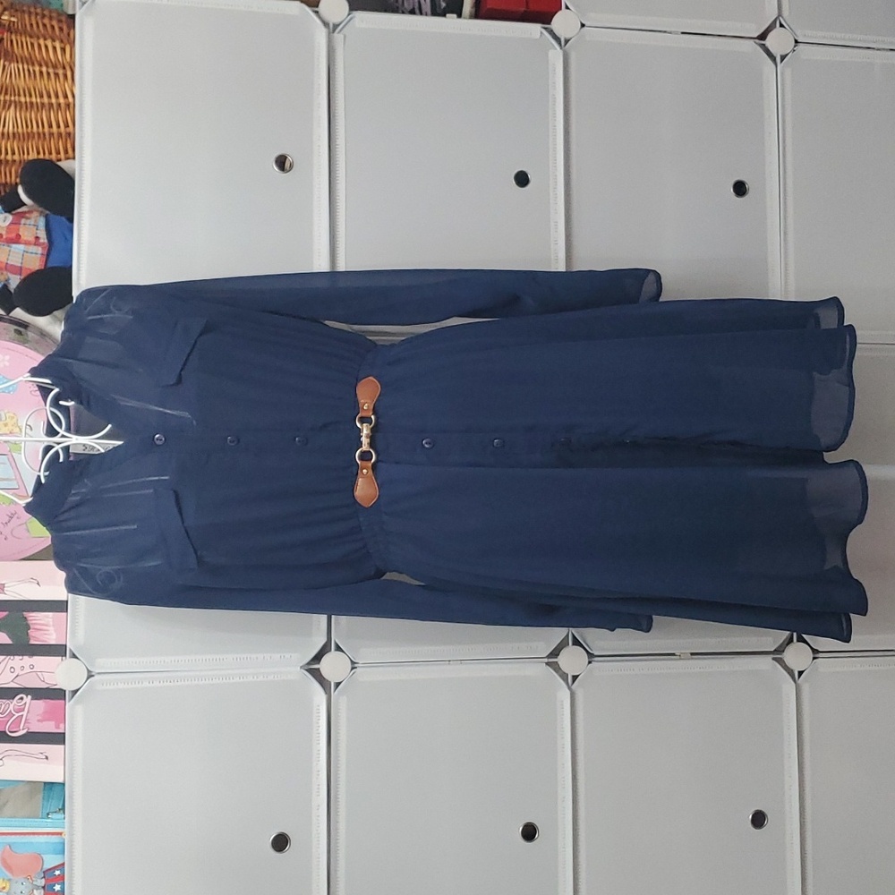 R n B dress size large